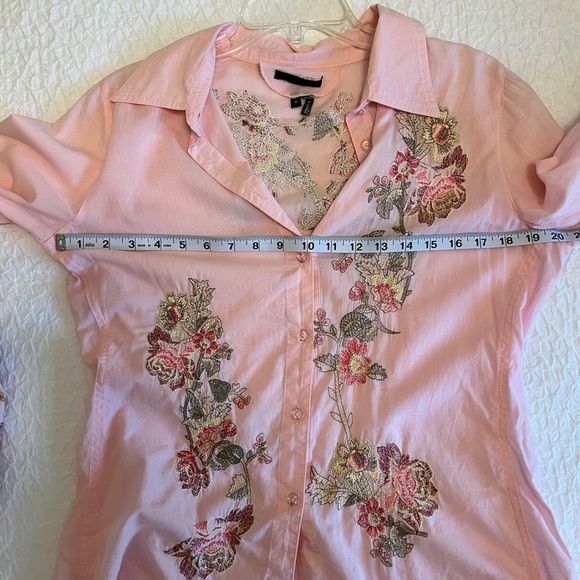 Pink embroidered button down shirt - Picture 7 of 10